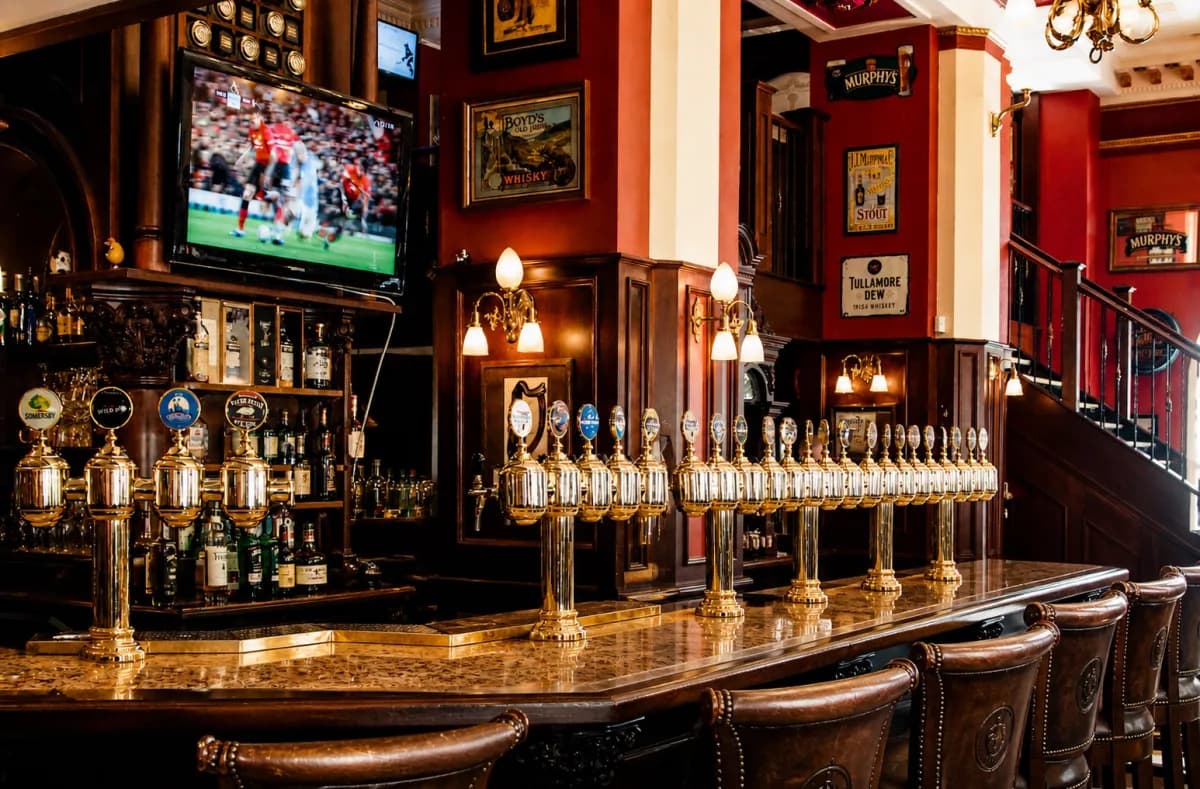 Irish Times Pub in Downtown / Inner Harbour